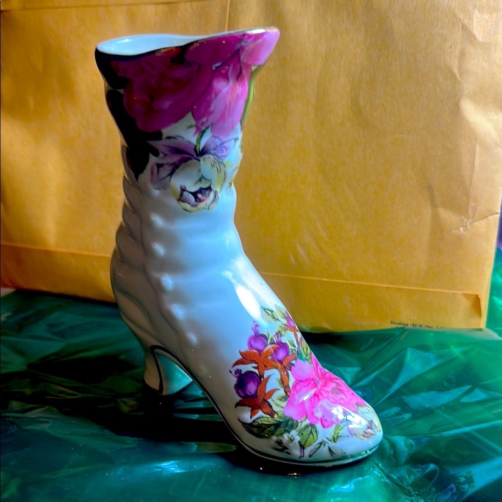 La Dolce Vita Floral Summer Rose Collection Ceramic Boot Vase.